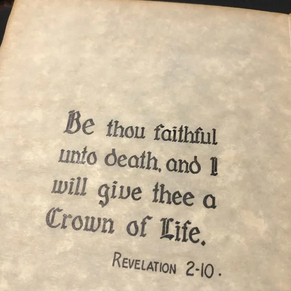 Holy Bible - Picture 9 of 16